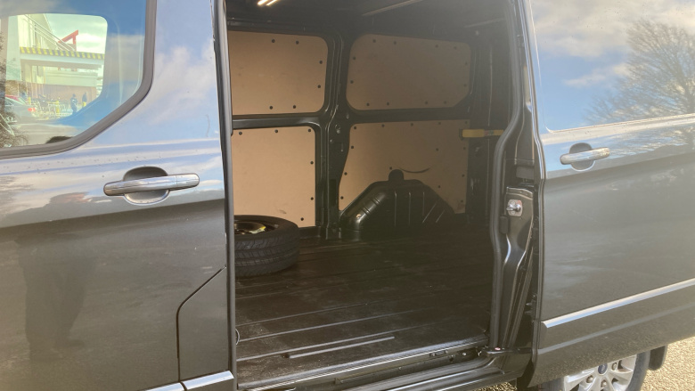 Ford Transit Custom 340 L1 Diesel Fwd 2.0 EcoBlue 170ps Low Roof Limited Van Auto